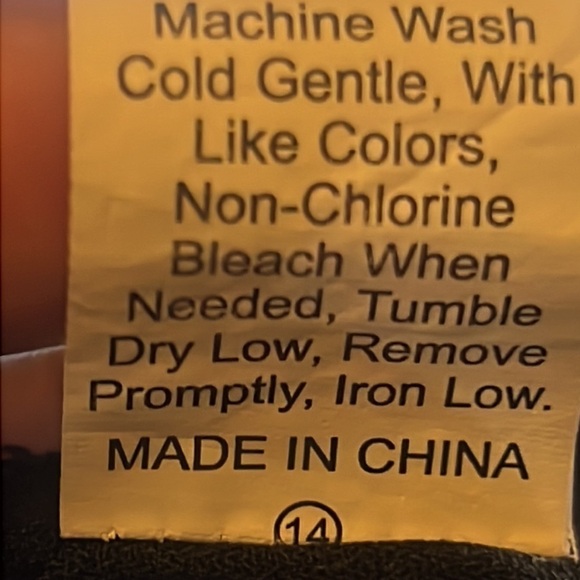 SHEIN Women's Top Size 3XL Black Burgundy Button-Down Long Sleeve - Picture 9 of 12